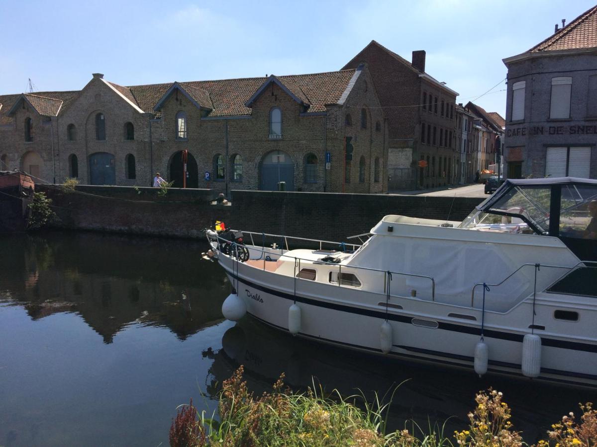 Cottage On The Canal Kortrijk Exterior foto